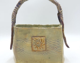 Handmade Ceramic Purse Vase – Sculptural Handbag Flower Vase, Unique Pottery Decor, Whimsical, Modern, Cottagecore Home Decor