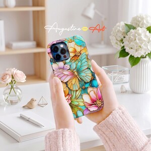 Custodia per telefono con farfalla dorata, cover floreale in vetro colorato per iPhone 17 16 Pro Max, Augustine Art, custodia di lusso con fiori per Samsung S26, regalo per lei
