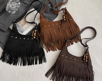 Bolso de hombro de terciopelo de piel de ciervo con flecos, bolso estilo hobo bohemio, bolso cruzado con tachuelas de estrellas.