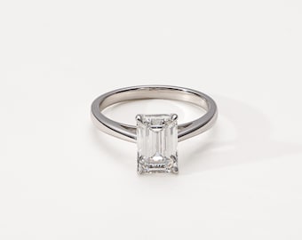 Pierścionek Moon II Solitaire – diament hodowany laboratoryjnie – 2,1 karata – szmaragd – 18-karatowe białe złoto – rozmiar 52