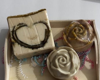 Caja de regalo de jabones Herbal Glow (paquete de 3) / Jabones naturales de leche de cabra / Set de regalo artesanal para el cuidado de la piel para ella y para él.