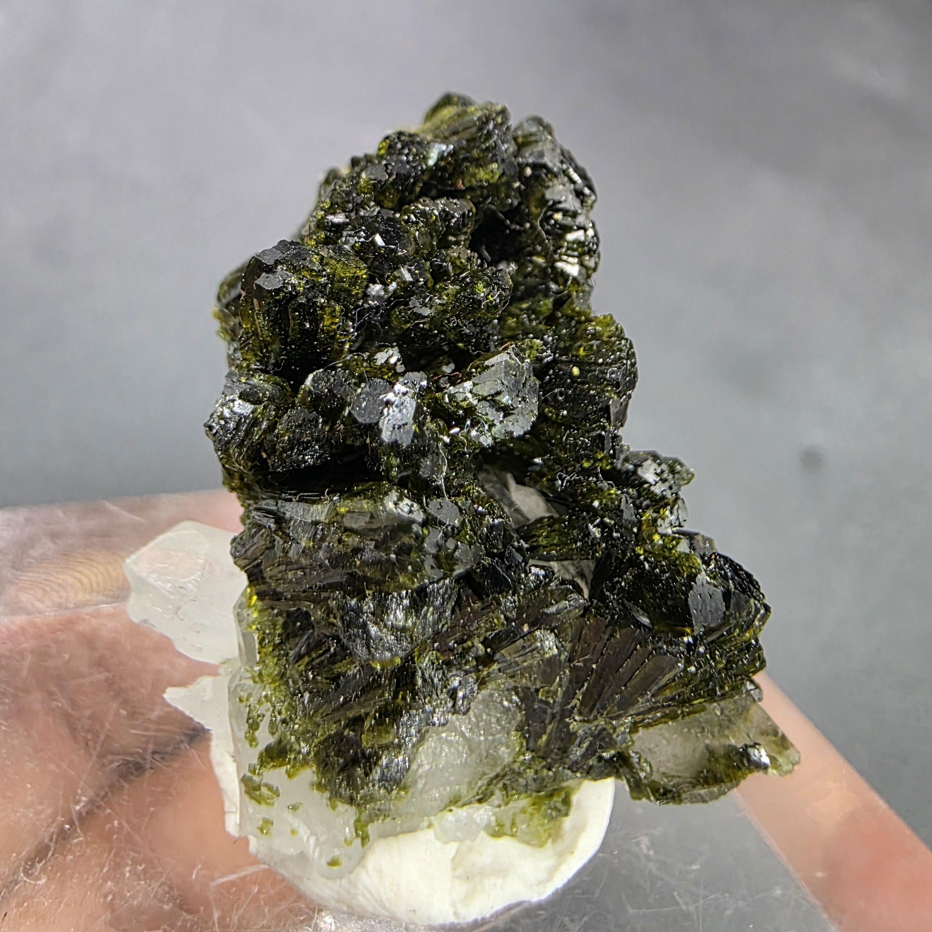 Lustrous Dark Green Epidote Crystal Cluster 17g | 34x19x24mm Raw Mineral Specimen | High Luster Natural Formation | Collector Stone