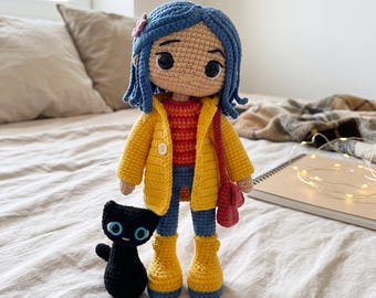 Modèle de Coraline au crochet, patron d'amigurumi Coraline au format PDF, modèle de poupée gothique au crochet, tutoriel pour peluche de personnage de film d'horreur, jouet au crochet fait main
