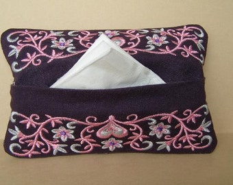 Embroidered Tissue Holder, Tissue Covers, Travel Tissue Case, Purse Tissue Case, Tissue Pouch, Flowers, Heart Design