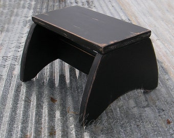 Footstool Primitive Folk Art Step Stool Farmhouse Decor Custom Finish Ebony Black Paint Wood Step Stool Furniture Modern Farmhouse Decor