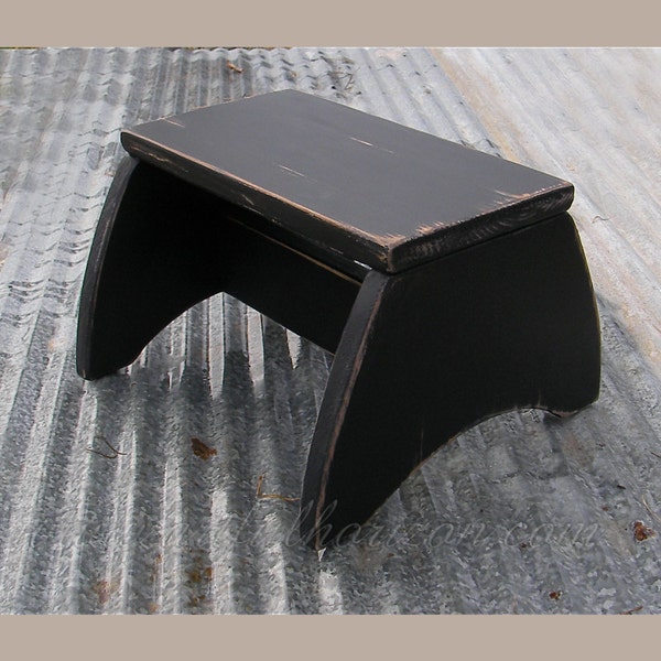 Footstool Primitive Folk Art Step Stool Farmhouse Decor Custom Finish Ebony Black Paint Wood Step Stool Furniture Modern Farmhouse Decor