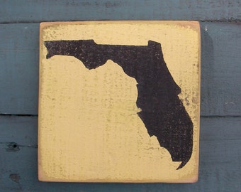 Florida Wood Sign State Shape Rustic Decor Primitive Folk Art Reclaimed Wood Beach House Cottage Customize State and Color Painting Yellow