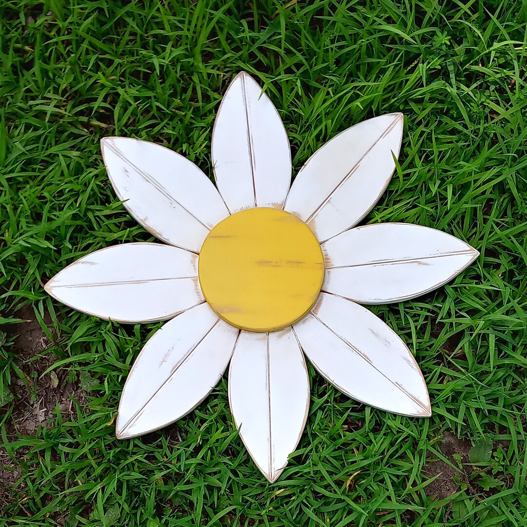 Large Customizable Wood Flower Wall Art 3D Daisy Cutout Yellow Etsy