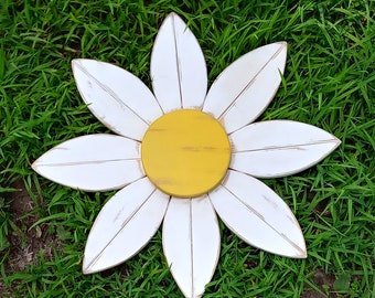 Large Customizable Wood Flower Wall Art 3D Daisy Cutout Colorful Home Decor Farmhouse Decor Cottage Boho Chic Painted Wooden Flower Handmade