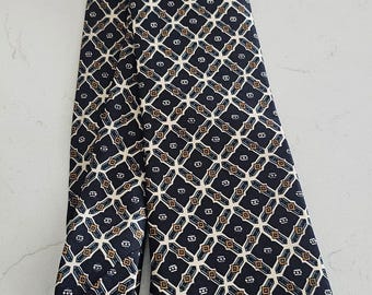Corbata de seda geométrica azul marino y dorada para hombre – Estilo vintage