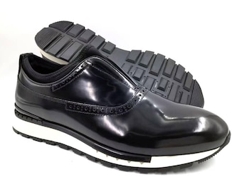 Zapatillas híbridas de charol con puntera alada para hombre / Zapatos de vestir tipo brogue negros brillantes sin cordones