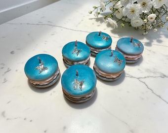 Macaronkaarsen met cedertabak en gouden vlinder – set van 6 dessertdecor sojawas