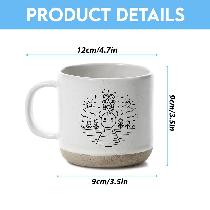 Peut inclure: Mug en c&eacute;ramique blanche avec une base marron clair, orn&eacute; d'une illustration en noir et blanc d'un personnage de pomme avec des &eacute;toiles et des fleurs. Le mug mesure 12 cm de large, 9 cm de haut et 9 cm de diam&egrave;tre. Le texte "PRODUCT DETAILS" est en haut.