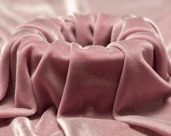 LAVANDA - Tessuto in velluto elasticizzato tagliato su misura, morbido e lussuoso - Poliestere ed elastan - Elasticizzato in 4 direzioni per cucire abbigliamento, costumi e lavori fai da te.