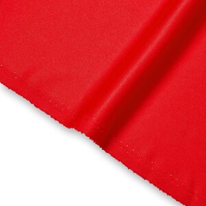 Interlockgebreide voeringstof 3 oz 70 denier lichtgewicht stretch polyester op maat gesneden voor het naaien van kleding, accessoires, decoratie en meer Rood