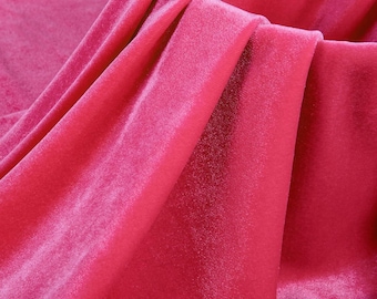ROSA ACCESO - Tessuto in velluto elasticizzato tagliato su misura, morbido e lussuoso - Poliestere ed elastan - Elasticizzato in 4 direzioni per cucire abbigliamento, costumi e lavori fai da te.