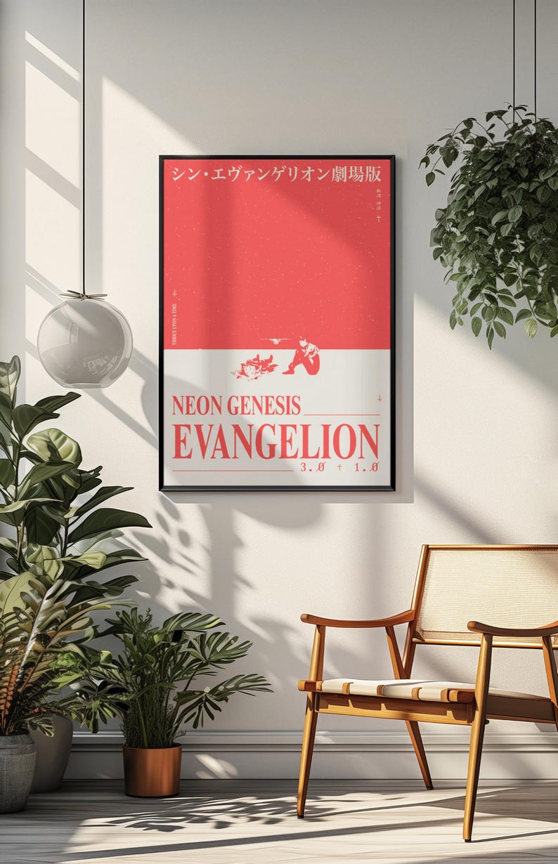 Puede incluir: Un p&oacute;ster enmarcado con un dise&ntilde;o rojo y blanco. El p&oacute;ster presenta texto japon&eacute;s en la parte superior y las palabras "NEON GENESIS EVANGELION". El p&oacute;ster est&aacute; colgado en una pared blanca, con una silla de madera y plantas.