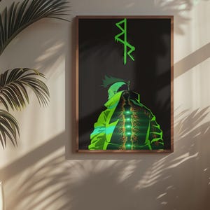 Puede incluir: Una impresi&oacute;n art&iacute;stica enmarcada con una ilustraci&oacute;n verde ne&oacute;n sobre un fondo negro. La obra de arte representa una figura de espaldas, con una chaqueta con detalles brillantes. Encima de la figura, se ve texto estilizado verde. La impresi&oacute;n est&aacute; en una pared.