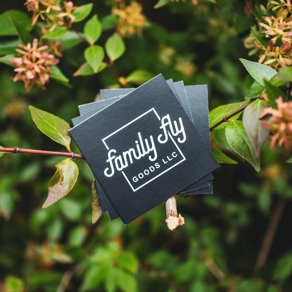 Tarjetas de presentación cuadradas de 2". Impresiones a todo color para su tienda o pequeña empresa. Envío gratuito.