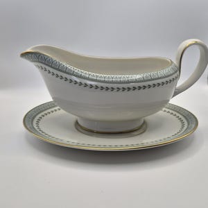 Vintage Royal Dulton Berwickshire TC1021 Gravy Boat & Matching Stand Fine China