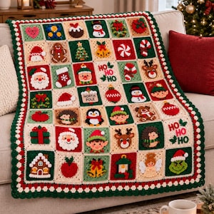 Peut inclure: Une couverture rectangulaire en crochet composée d'une grille de carrés avec divers motifs de Noël en relief, dont le Père Noël, des rennes, des bonhommes de neige, des lutins, des pains d'épices, des cloches, des couronnes et le texte HO HO HO.