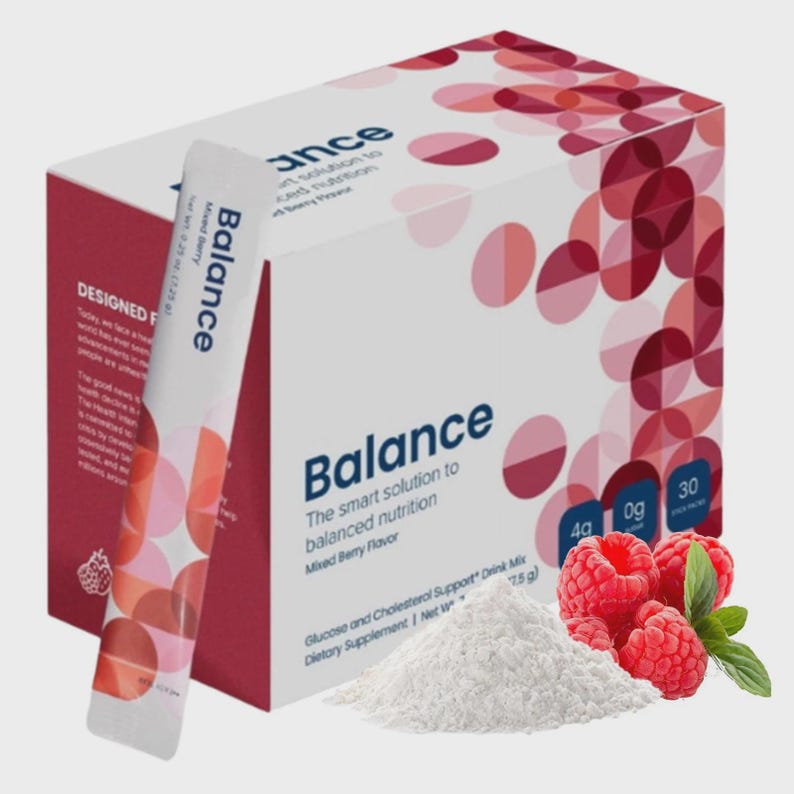 Puede incluir: Una caja blanca de suplemento diet&eacute;tico "Balance" con sabor a frutos rojos. La caja tiene un dise&ntilde;o de c&iacute;rculos rojos y rosas. Un sobre del suplemento y un mont&oacute;n de polvo blanco est&aacute;n junto a la caja, junto con frambuesas frescas.