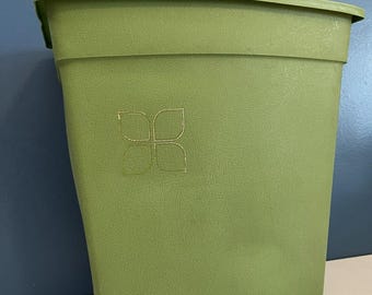 Vtg Waste Basket Avocado Green Embossed Floral Design Trash Can  11.5  Plastic