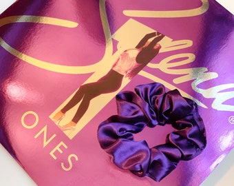 Selena Scrunchie, Purple Silk Selena Scrunchie, Selena accessory, Selena como la flor gift, silk scrunchie, purple scrunchie, Selena regalo