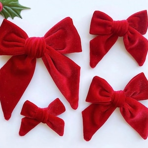Red Velvet Valentine Bow, Valentines Velvet hair bow, Solid Red Velvet Bow, Large heart Velvet Bow, Red Bow, Headband Clip Bow, Red Baby Bow