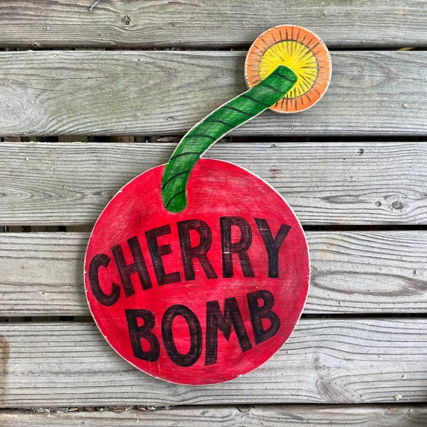 Enseigne de feu d'artifice bombe cerise peinte à la main : décor Americana rustique