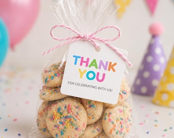 Tarjetas de agradecimiento editables e imprimibles, etiquetas de agradecimiento por celebrar conmigo para bolsas de dulces de fiesta de cumpleaños, descarga instantánea en PDF.