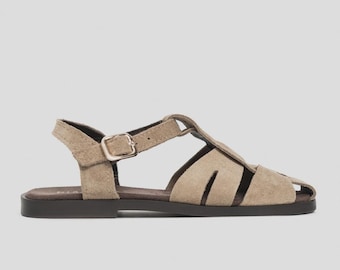 Sandalias de pescador de gamuza para mujer / Sandalias cerradas color topo / Sandalias planas cómodas / Sandalias de playa de verano / Sandalias con tira al tobillo color beige