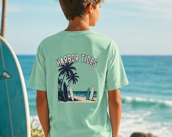 Hafen Gezeiten Strandszene Jugend Tee | Palmen, Surfbretter, Meer