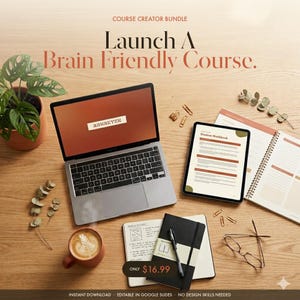 Op de afbeelding: Een bovenaanzicht van een werkplek met een laptop, tablet, notitieboeken en een kopje koffie. De laptop toont het woord "AHHAYEK" op het scherm. De tablet toont een "Student Workbook"-lay-out. De tekst "Launch A Brain Friendly Course" is zichtbaar.