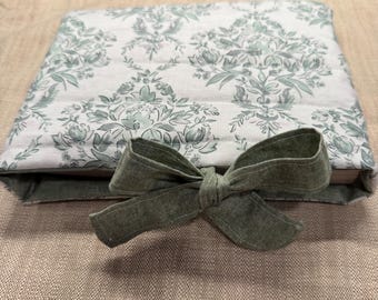 Quilted Book Sleeve with Bow – Padded Floral Book Protector