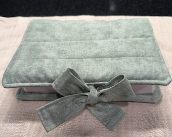 Quilted Bible Cover with Bow Closure – Soft Fabric Sleeve in Sage Green