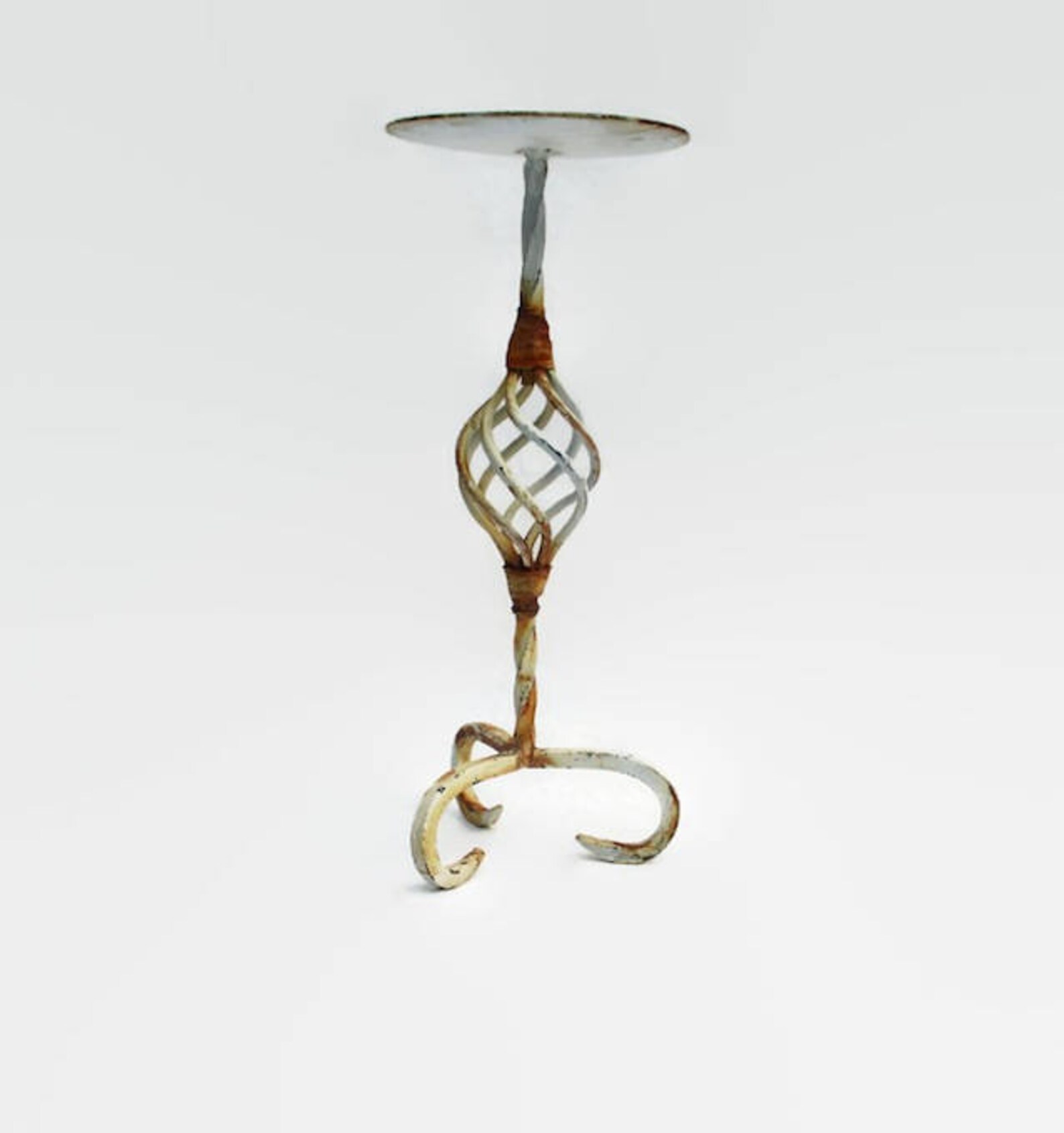 White Candle Holders Rusty / Set of 3 Shabby Chic Cottage / Wedding