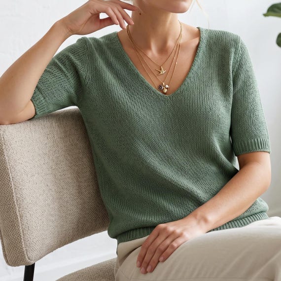 Light Fingering Knit Tee Pattern, V Neck Summer Top, Short Sleeve Knitting Pattern, Seamless Raglan Sweater, Minimalist Knitwear PDF