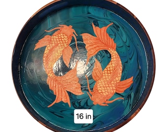 Bandeja para servir con diseño de estanque de peces koi.