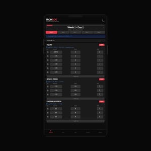 Könnte beinhalten: Smartphone-Bildschirm mit der Benutzeroberfläche der App "IRONLOG". Die App zeigt ein Trainingsprotokoll für Woche 1, Tag 1, mit Abschnitten für Kniebeugen, Bankdrücken und Schulterdrücken, einschließlich Gewichts- und Wiederholungsdaten.