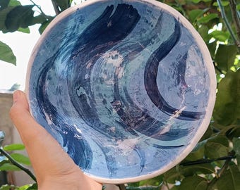 Piatto in ceramica realizzato a mano