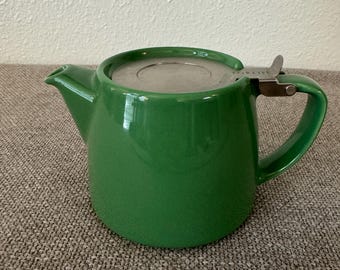 FORLIFE Green Ceramic Teapot with Infuser Modern Tea Pot Japanese Style Brewer