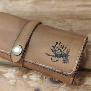 Personalisierte Leder Fliegenfischen Brieftasche mit Schaffell -Angeln Brieftaschen-Fischer Geschenk-Fliegen Beutel-Fliegen Angeln Geschenke