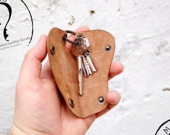 Personalized leather Key Case  with Initials -  leather key chain ,key holder , leather key pouch - keys holder -  gift