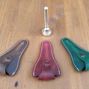 Portabocchino in pelle personalizzato per tromba con iniziali - custodia per bocchino - accessori in ottone - custodia per bocchino