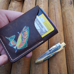 Cartera de cuero personalizada para pesca con mosca / Tarjetero - Trucha saltando - Carteras de pesca con mosca pintadas a medida - Regalo para pescador - Regalos de pesca con mosca