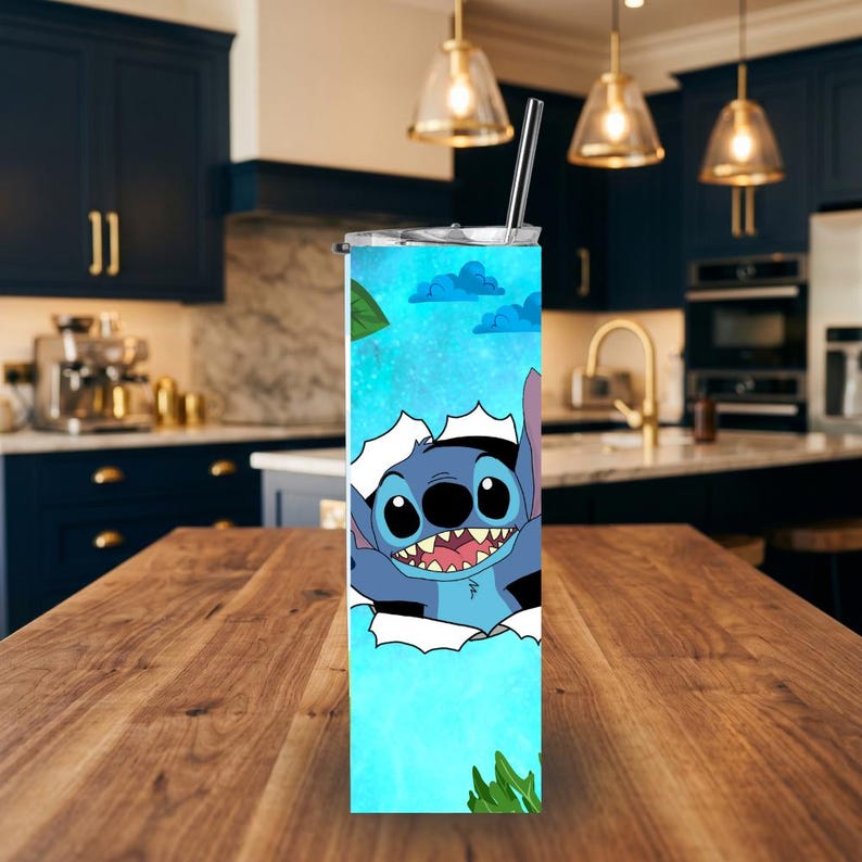 Lucky Mom Stitch Tumbler - 20oz Insulated Tumbler with Straw, Reusable Drinkware, Blue and Green Design, Perfect for Travel and Daily Use bild 4