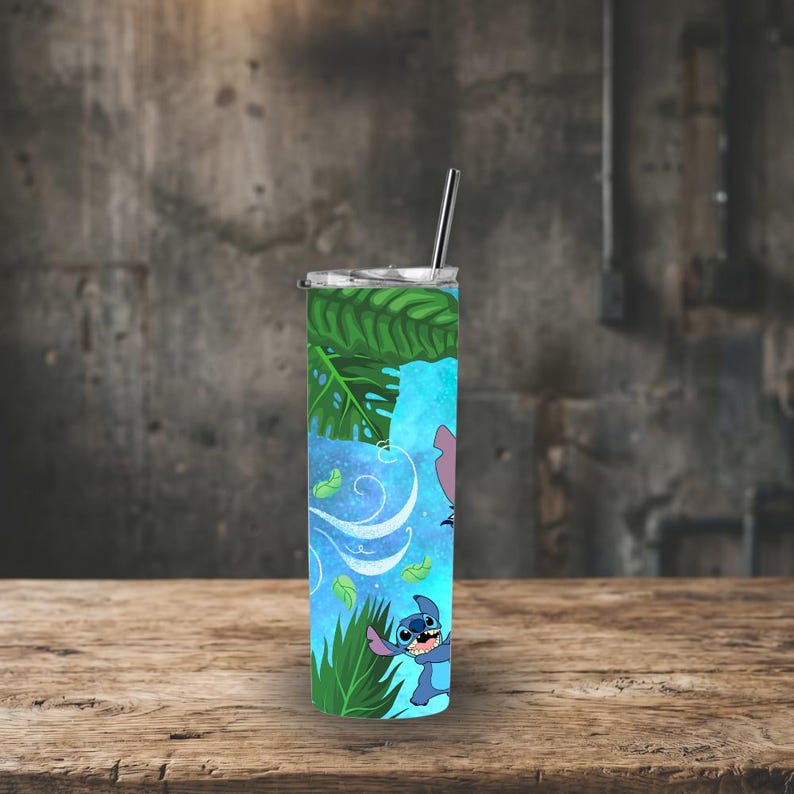 Lucky Mom Stitch Tumbler - 20oz Insulated Tumbler with Straw, Reusable Drinkware, Blue and Green Design, Perfect for Travel and Daily Use bild 2