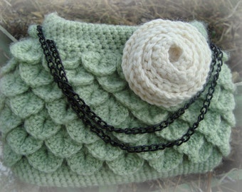 Pattern: Crocodile Stitch Bag with a Flower