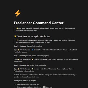 Puede incluir: Una pantalla oscura muestra el texto "Freelancer Command Center" con instrucciones de configuración. Un rayo amarillo está en la parte superior. Las instrucciones incluyen la configuración de bases de datos para clientes, proyectos y facturas.